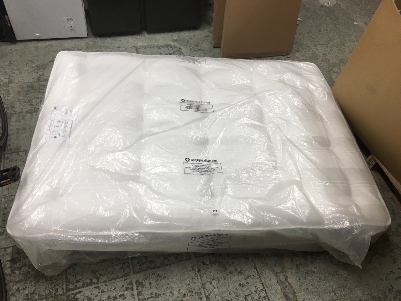 John Pye Auctions JL WOOL COLLECTION NO.1 MATTRESS 190 X 135CM