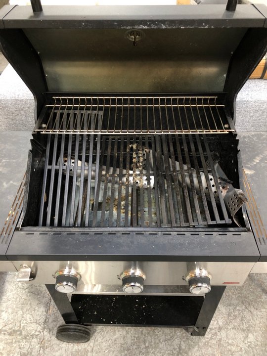 John Pye Auctions JOHN LEWIS & PARTNERS 3BURNER GAS BBQ RRP £319