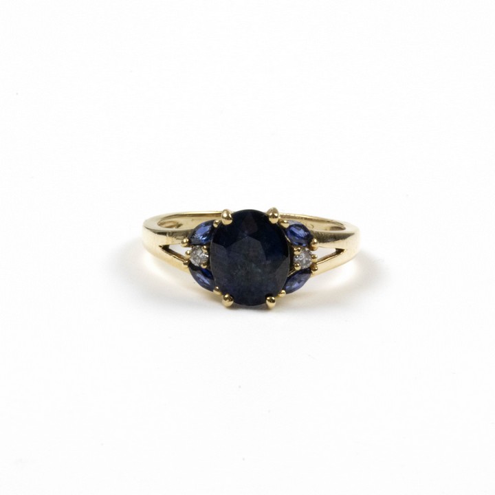 18K Yellow 2.10ct Sapphire and 0.02ct Diamond Ring, Size M, 3.8g.  Auction Guide: £950-£1,150 (VAT Only Payable on Buyers Premium)