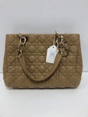 DIOR, SOFT SHOPPING BEIGE DEARSKIN LEATHER HANDBAG WITH BEIGE LEATHER. ITEM TO INCLUDE NONE WITH AN ESTIMATED SIZE OF 30*20*12CM (ITEM INCLUDES A CERTIFICATE OF AUTHENTICITY) EAG9483