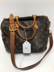 LOUIS VUITTON, SPEEDY BANDOULIERE BROWN MONOGRAM CANVAS HANDBAG WITH VACHETTA HANDLE AND REMOVABLE ADJUSTABLE STRAP. ITEM TO INCLUDE ""STRAP, CADENAS, KEYS" WITH AN ESTIMATED SIZE OF 30*21*17CM (ITEM