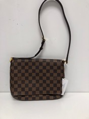 LOUIS VUITTON, MUSETTE TANGO BROWN DAMIER EBENE SHOULDER BAG WITH BROWN LEATHER. ITEM TO INCLUDE  WITH AN ESTIMATED SIZE OF 25*19*3CM (ITEM INCLUDES A CERTIFICATE OF AUTHENTICITY) AAX1658