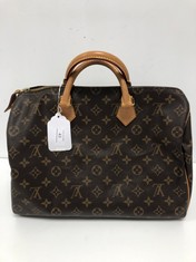 LOUIS VUITTON, SPEEDY BROWN MONOGRAM CANVAS HANDBAG WITH VACHETTA. ITEM TO INCLUDE CADENAS WITH AN ESTIMATED SIZE OF 35*23*18CM (ITEM INCLUDES A CERTIFICATE OF AUTHENTICITY) EAG9729