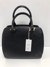 LOUIS VUITTON, PONT-NEUF BLACK EPI HANDBAG WITH BLACK LEATHER. ITEM TO INCLUDE  WITH AN ESTIMATED SIZE OF 24*22*10CM (ITEM INCLUDES A CERTIFICATE OF AUTHENTICITY) AAX3809