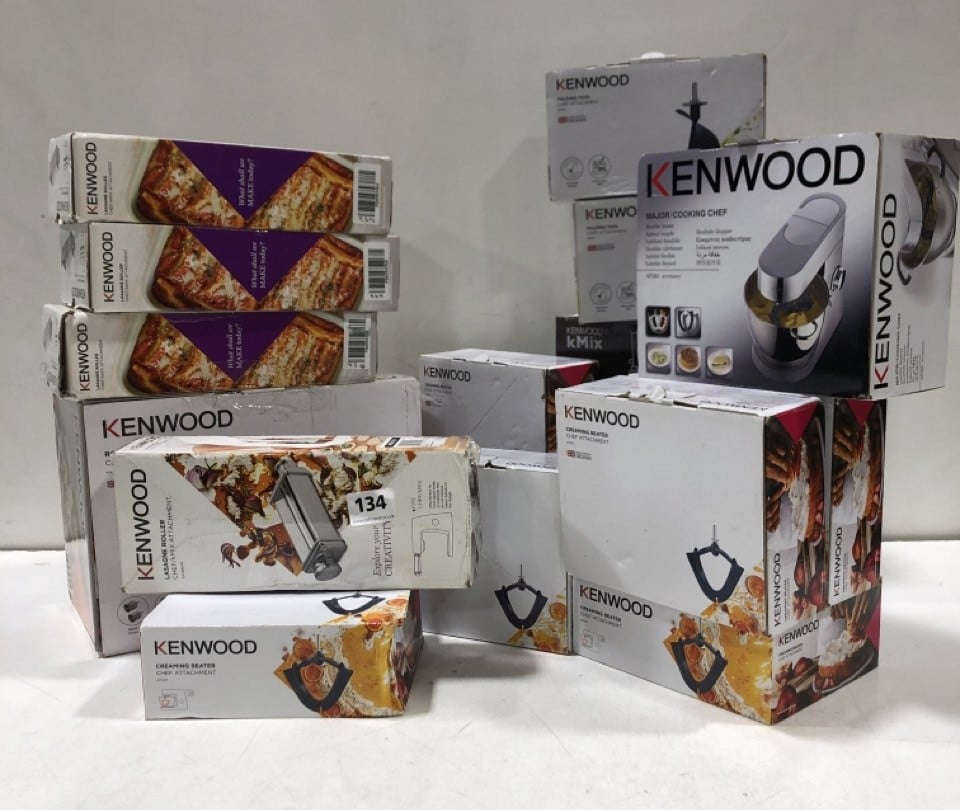 John Pye Auctions 17 X ASSORTED KENWOOD MIXER ATTACHMENTS TO INCLUDE FOLDING TOOL