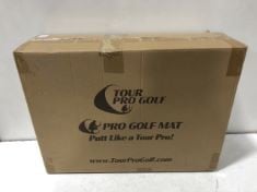TOUR PRO GOLF WOODEN PUTTING MAT.(DELIVERY ONLY)