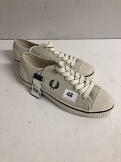 FRED PERRY TRAINERS UK SIZE:9.5