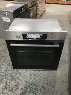 BOSCH SERIES 4 INTEGRATED ELECTRIC SINGLE OVEN MODEL: HBS534BS0B