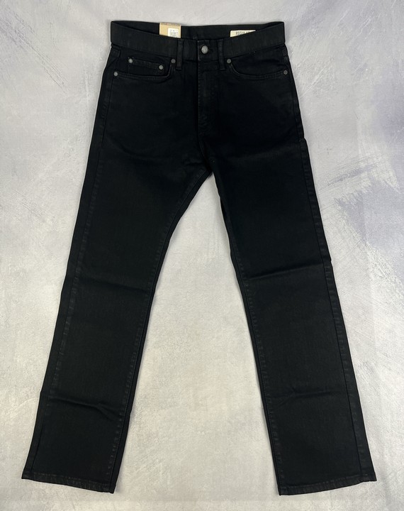 M&S Regular Stormwear Jeans With Tags - Size W32/L31  (VAT ONLY PAYABLE ON BUYERS PREMIUM)