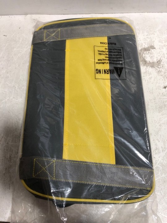 John Pye Auctions QTY OF OKMEE PORTABLE PET CARRIERS FOLDABLE IN GREY