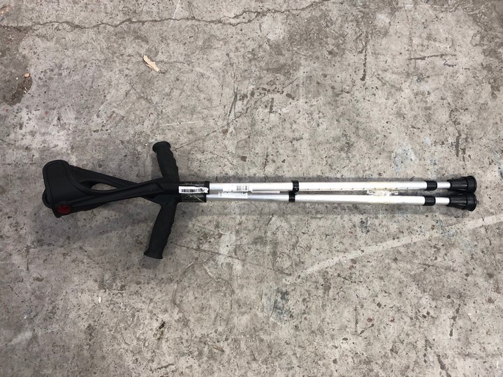 John Pye Auctions QTY OF ASSORTED ITEMS TO INCLUDE TORK BLUE HAND