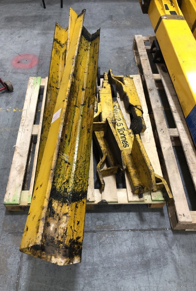 John Pye Auctions 4 X PALLETS OF ASSORTED ITEMS TO INCLUDE WERTHER