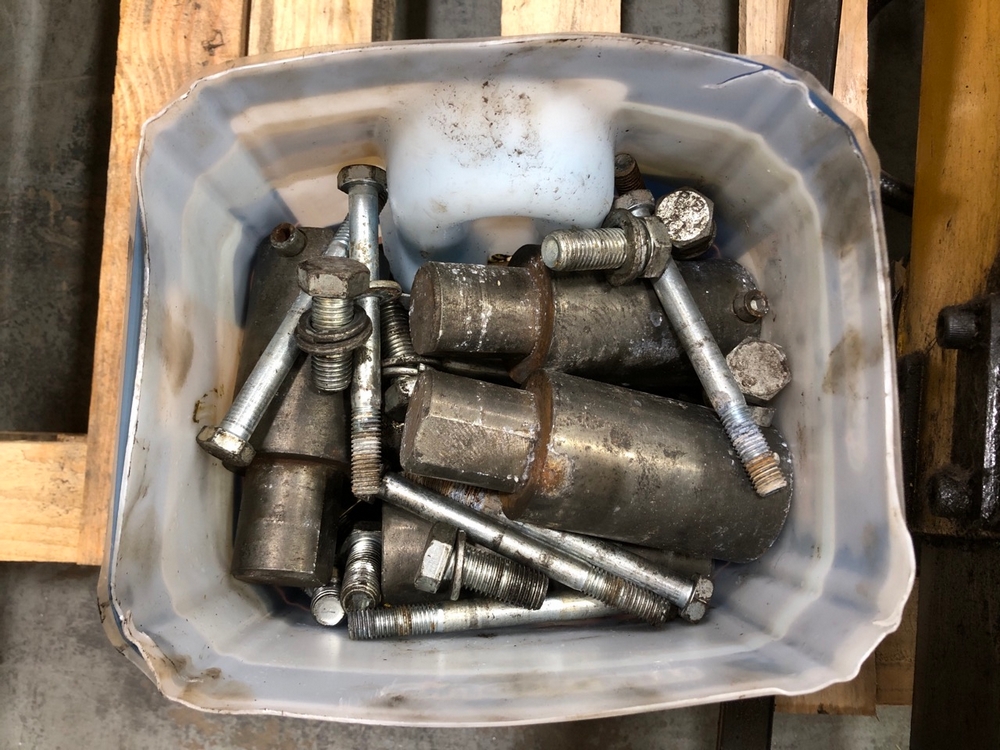 John Pye Auctions 4 X PALLETS OF ASSORTED ITEMS TO INCLUDE WERTHER