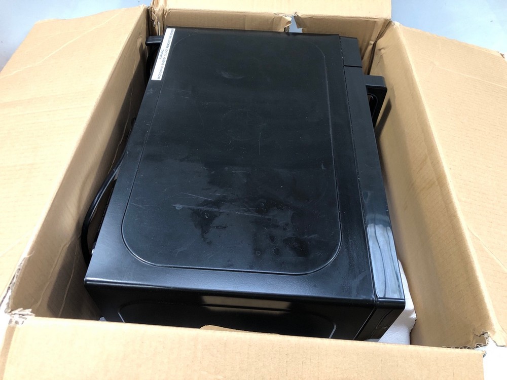 John Pye Auctions PANASONIC MICROWAVE MODEL NNE28JBM