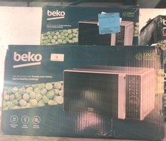 3X BEKO 700 WATT MICROWAVE: LOCATION - A RACK(COLLECTION OR OPTIONAL DELIVERY AVAILABLE)