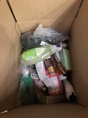 QTY OF ASSORTED BEAUTY ITEMS TO INCLUDE JOHNSONS BABY SHAMPOO 500ML  - COLLECTION ONLY - LOCATION A RACK