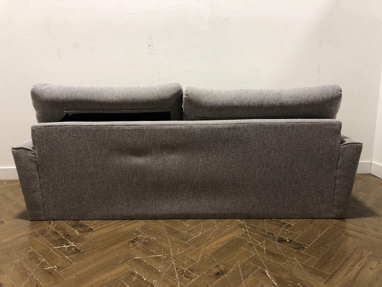 John Pye Auctions OAK FURNITURELAND JENSEN 4 SEATER SOFA SILVER