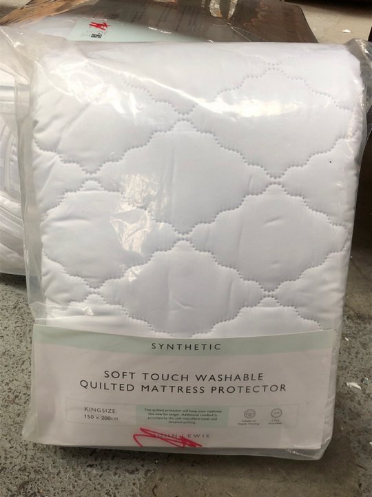 John Pye Auctions JOHN LEWIS & PARTNERS SOFT TOUCH WASHABLE QUILTED