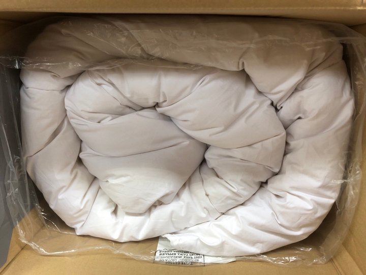 John Pye Auctions JOHN LEWIS & PARTNERS BRITISH WOOL DUVET DOUBLE