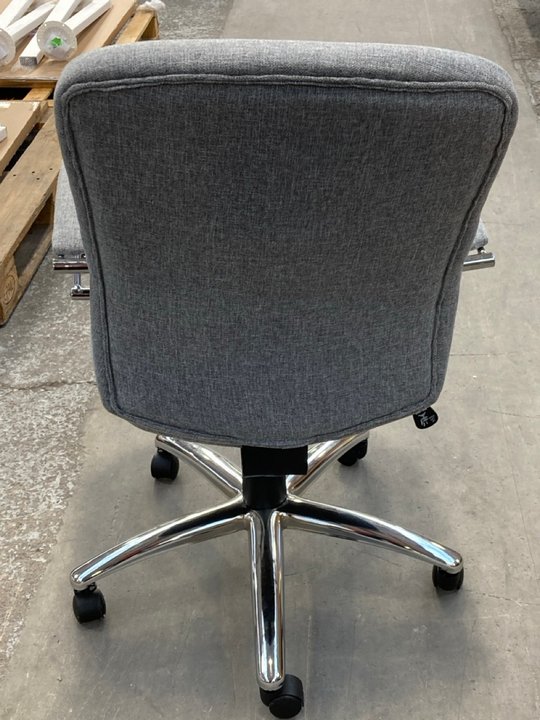 John Pye Auctions JOHN LEWIS & PARTNERS ANYDAY WARNER FABRIC OFFICE