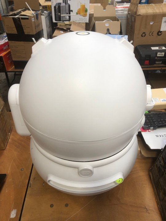 John Pye Auctions QJM SELF CLEANING CAT LITTER BOX IN WHITE RRP £