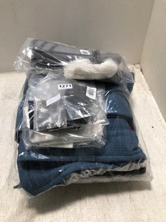 QTY OF ASSORTED JOHN LEWIS & PARTNERS ITEMS TO INCLUDE GREY & WHITE SLIPPERS IN SIZE LARGE: LOCATION - BR8