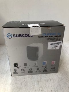 SUBCOLD CLASSIC 4 LITRE PORTABLE MINI FRIDGE: LOCATION - AR5