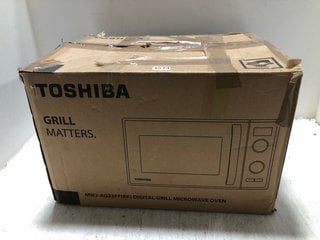 TOSHIBA DIGITAL GRILL MICROWAVE OVEN IN BLACK: LOCATION - AR10