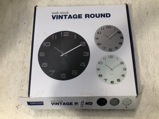 VINTAGE ROUND WALL CLOCK: LOCATION - AR11