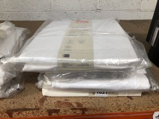 QTY OF ASSORTED JOHN LEWIS & PARTNERS BEDDING TO INCLUDE SOFT & SILKY LUXURY EGYPTIAN COTTON DEEP FITTED DOUBLE SHEET IN WHITE: LOCATION - AR13