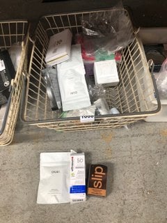 QTY OF ASSORTED JOHN LEWIS & PARTNERS HEALTH & BEAUTY ITEMS TO INCLUDE CREED EDP GIFT SET: LOCATION - AR14