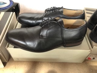 JOHN LEWIS & PARTNERS RIMINGTON PLAIN BLACK SHOES - UK SIZE: 12: LOCATION - AR15