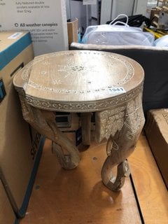 WOODEN ELEPHANT STYLE SIDE TABLE: LOCATION - A6T