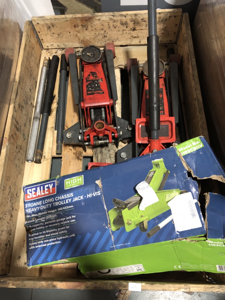 John Pye Auctions 1X PALLET OF ASSORTED CAR JACKS TO INCLUDE SEALEY 2