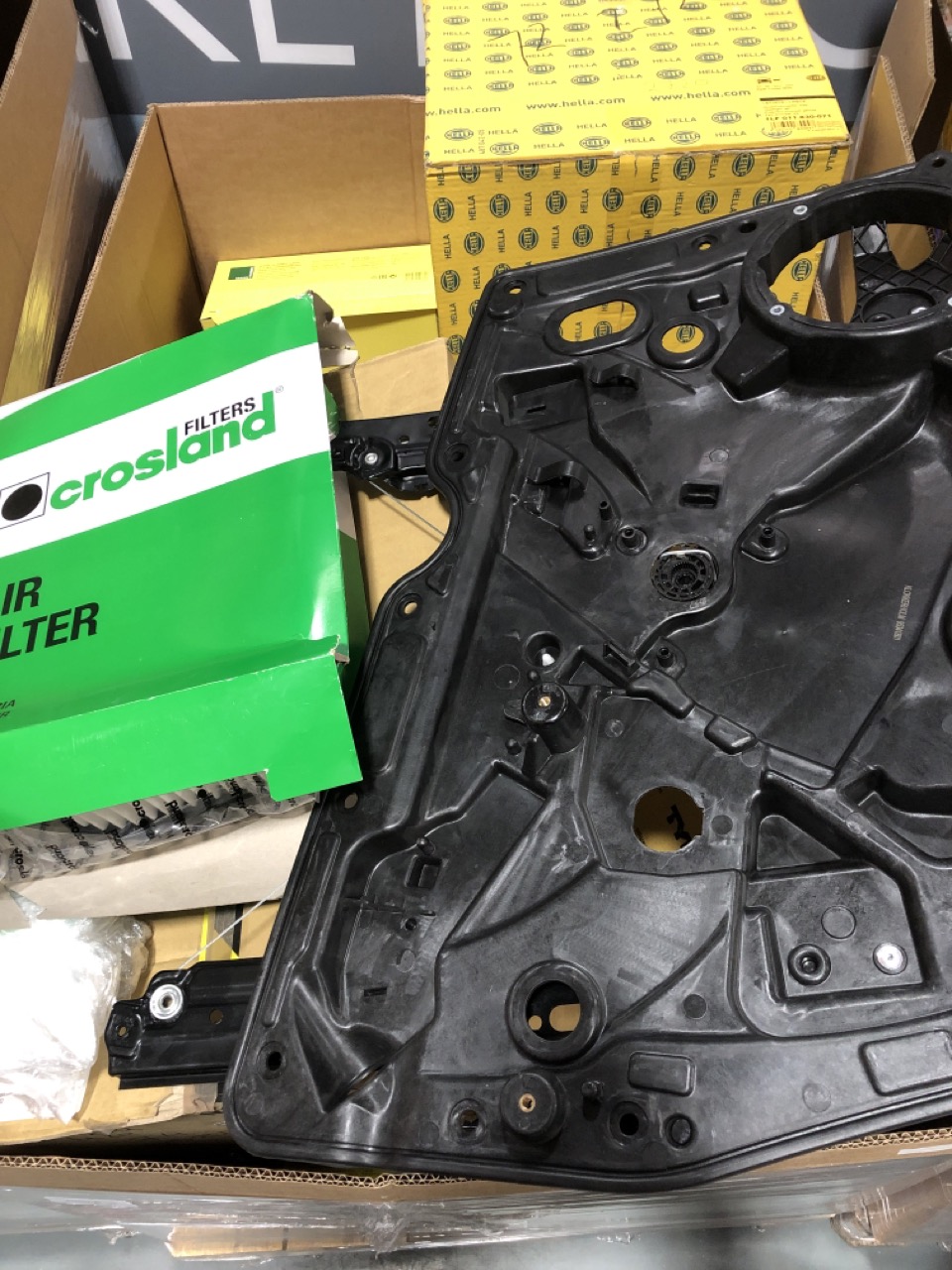 John Pye Auctions 1X PALLET OF ASSORTED CAR PARTS TO INCLUDE CROSLAND