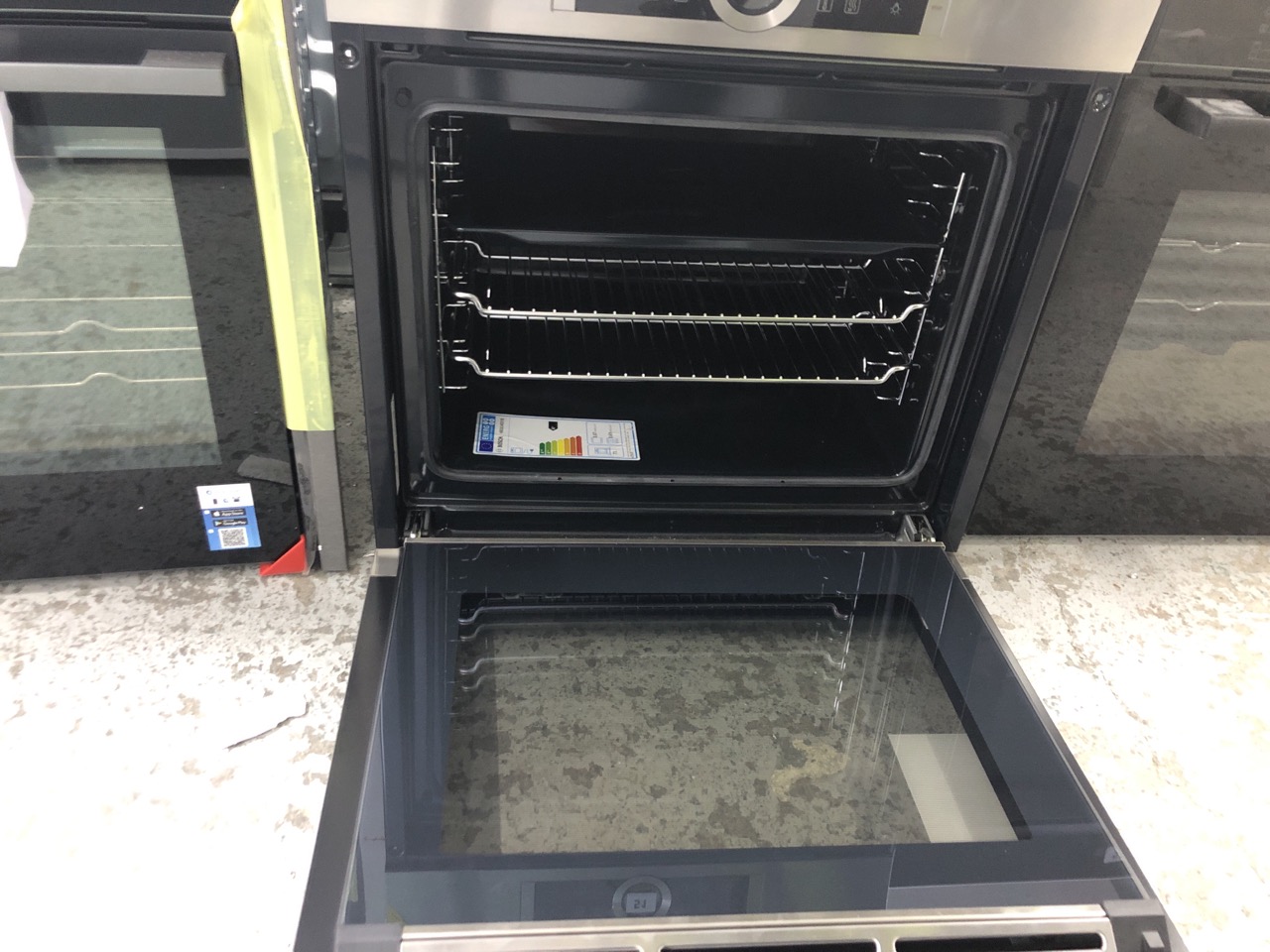 John Pye Auctions BOSCH BUILTIN SINGLE OVEN MODEL HBG634BS1B
