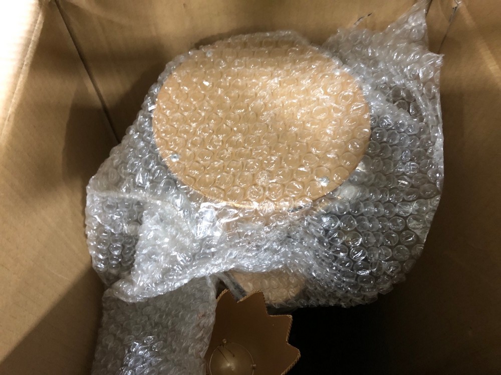 John Pye Auctions 2 X ASSORTED ITEMS TO INCLUDE INLIT GIANT