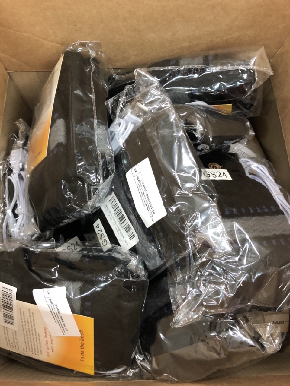 John Pye Auctions 16X CHARGING AND HEATING RABBIT GLOVES RRP £111.84