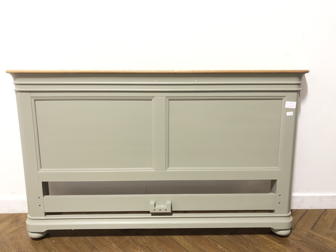 John Pye Auctions OAK FURNITURE LAND BRINDLE NATURAL SOLID OAK AND PAINTED KINGSIZE BED RRP £