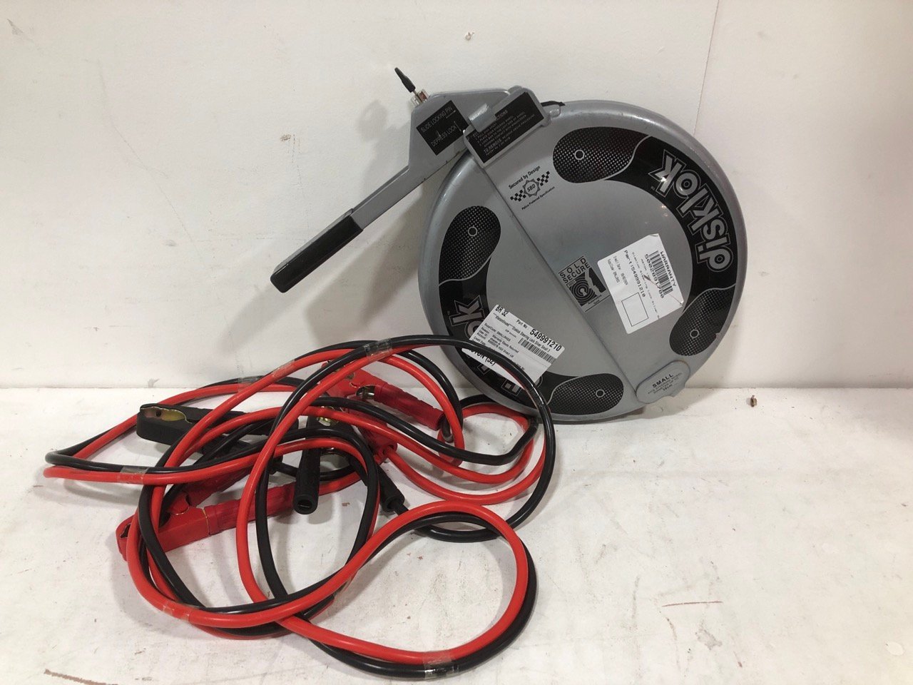 John Pye Auctions ASSORTMENT OF CAR PARTS / ITEMS, TO INCLUDE