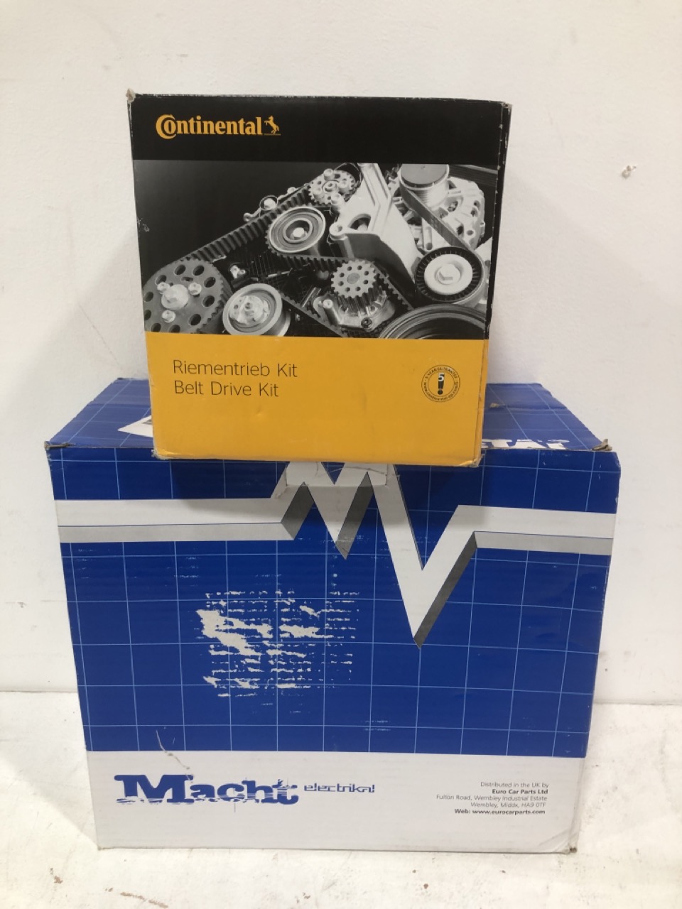 John Pye Auctions ASSORTMENT OF CAR PARTS / ITEMS, TO INCLUDE