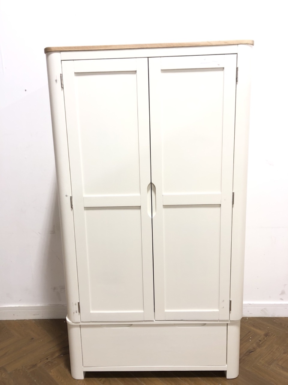 John Pye Auctions OAK FURNITURE LAND HOVE NATURAL OAK AND PAINTED