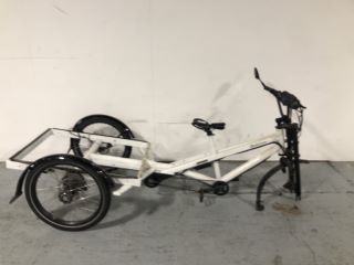 RADKUTSCHE MUSKETIER E- CARGO TRIKE (MISSING FRONT WHEEL AND DAMAGE TO SEAT) CARGO BOX INCLUDED BUT NOT ATTACHED 135X 86X 127CM