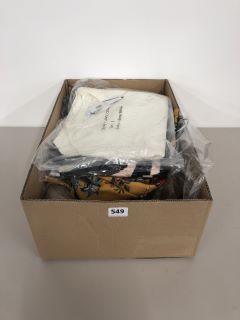 A BOX OF ASSORTED CLOTHING TO INCLUDE KNITTED JUMPERS
