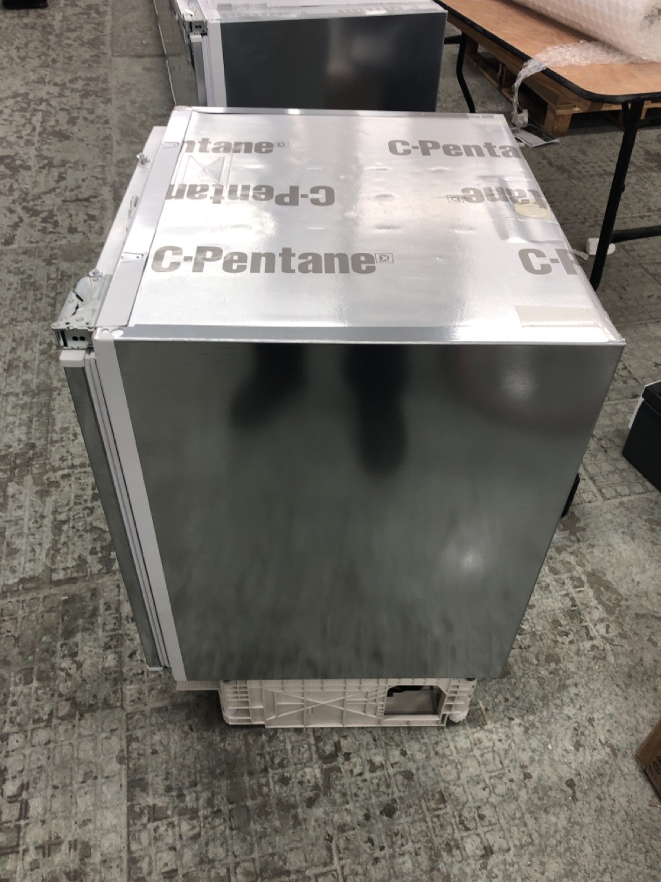 John Pye Auctions BOSCH INTEGRATED UNDER COUNTER FREEZER MODEL