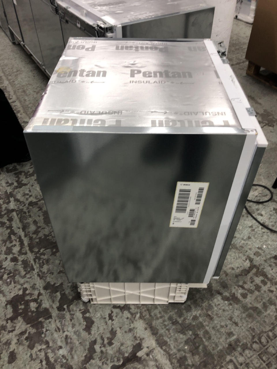 John Pye Auctions BOSCH INTEGRATED UNDER COUNTER FRIDGE MODEL