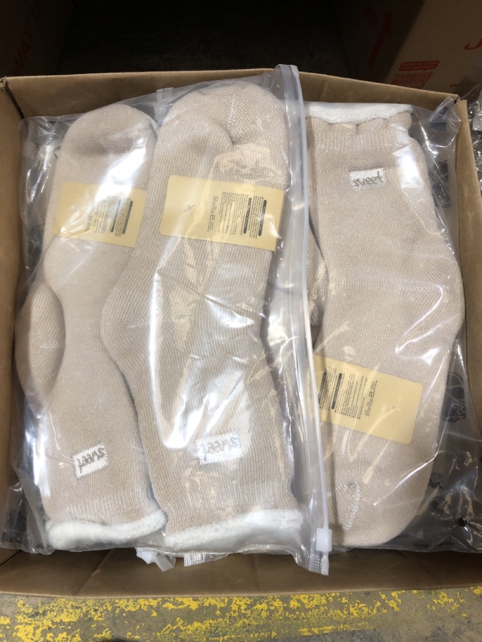 John Pye Auctions 20 X JARSEEN 2 PAIRS WOMEN’S WOOL THERMAL SOCKS