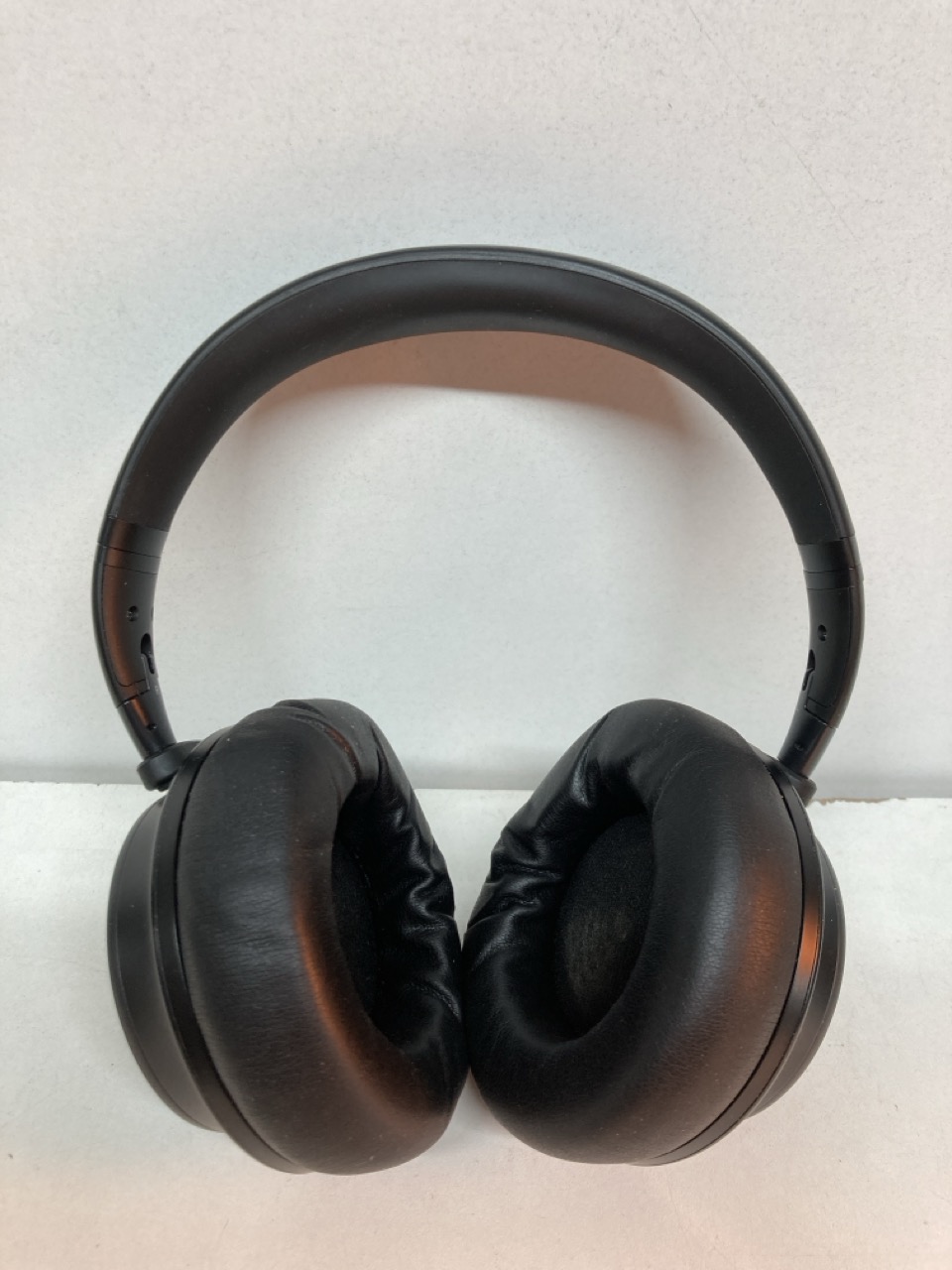John Pye Auctions AKG Y600 NC WIRELESS HEADPHONES