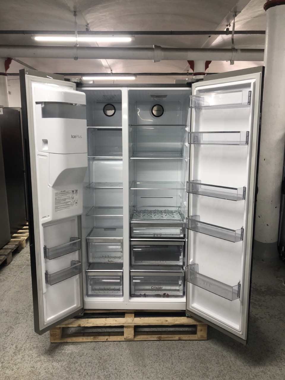 John Pye Auctions GRUNDIG AMERICAN FRIDGE FREEZER MODEL GSBSPDM4F