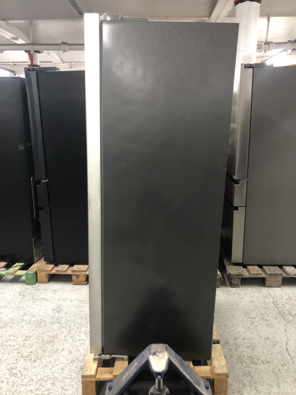 John Pye Auctions GRUNDIG AMERICAN FRIDGE FREEZER MODEL GSBSPDM4F